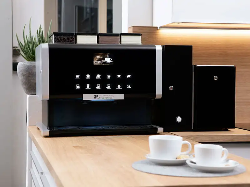 CP40 Kaffeevollautomat mit Frischmilchmodul CP40 Kaffeevollautomat mit Frischmilchmodul