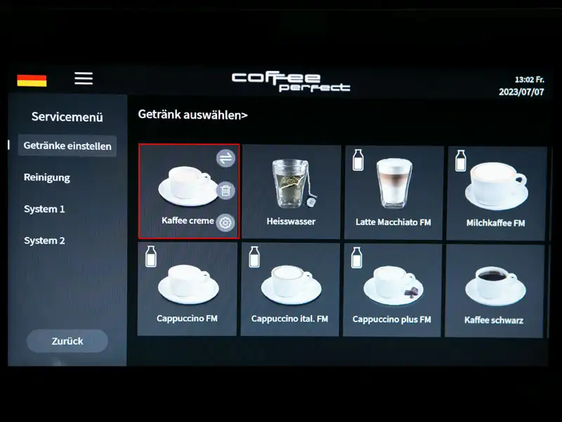 Display eines Kaffeevollautomaten mit Einstellungen fuer Mahlmenge, Bruehwasser und Muehle.